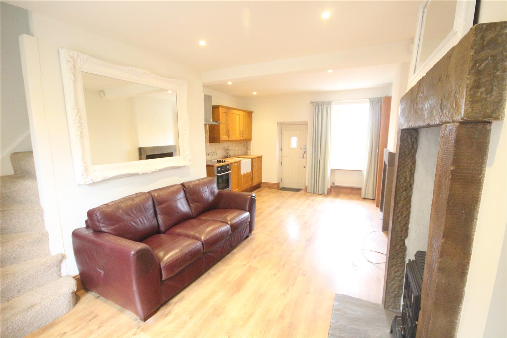 2 bedroom mid terrace house To Let in Barnoldswick - IMG_8515.jpg